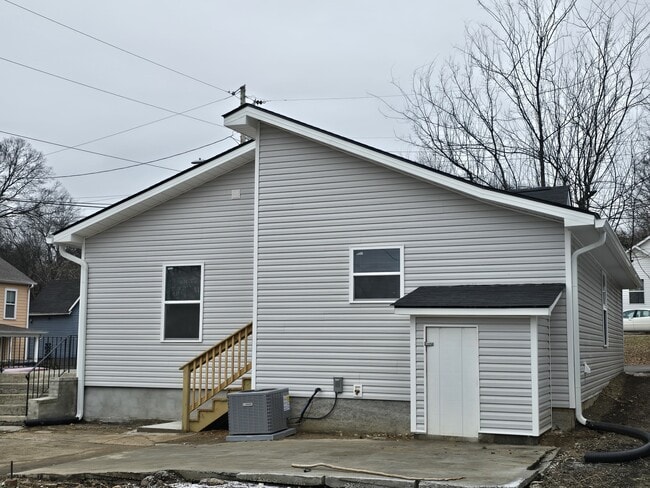 Building Photo - 1621 Wallace St