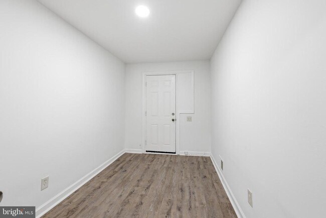 3816 W Bay Ave