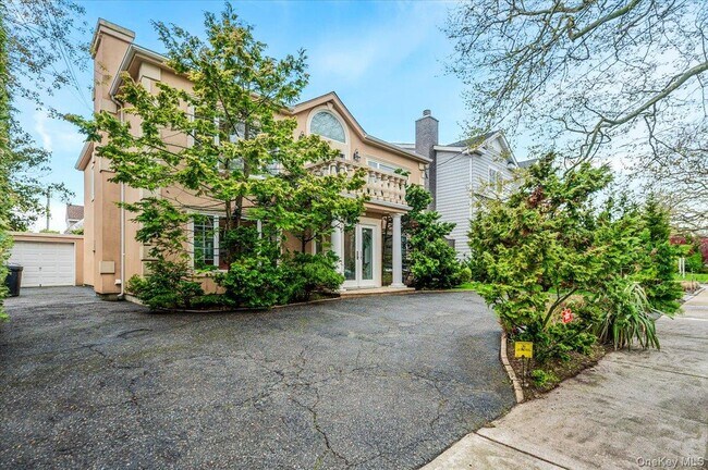 Photo - 1701 Bay Blvd