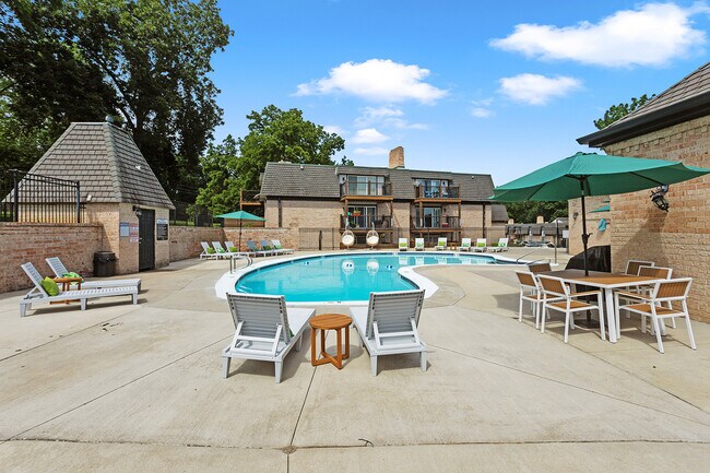 Photo - Thousand Oaks