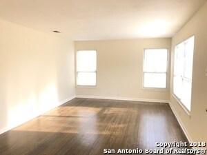 Photo - 210 Laddie Pl