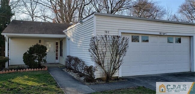 Building Photo - 58 Essex Rd Rental