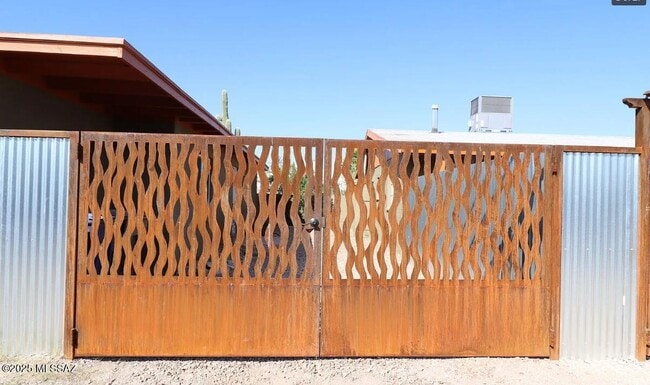 Photo - 202 W Laguna St