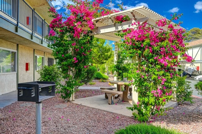 Desert Pines Villas, Apartments For Rent in Las Vegas