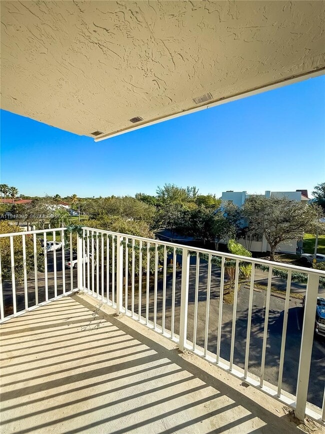 Photo - 8260 SW 210th St Unit 301