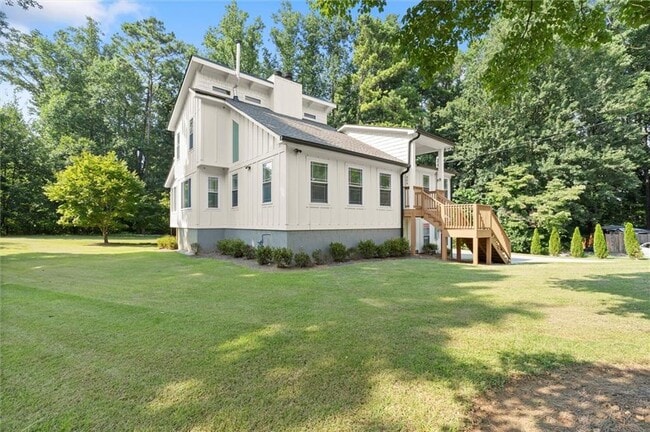 Photo - 404 Way Bridge Ct NE