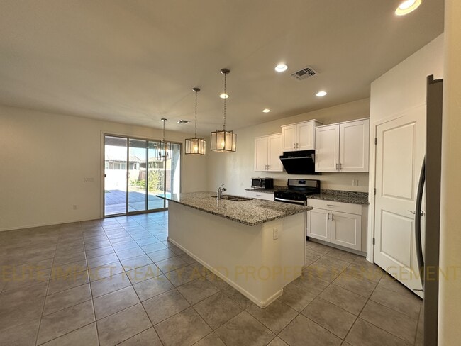 6373 E Calle del Patagon