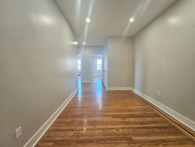 Photo - 600 Salem Ave Unit D5