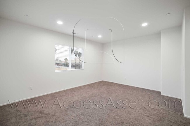 Photo - Beautiful Two Story Home 3 bed/2.5 Bath Located In Quiet Cul De Sac In Lake Elsinore!