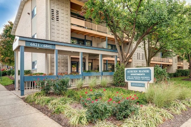 Laesing Center - Auburn Manor Apartments