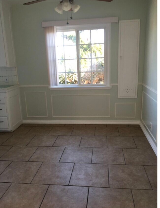 Dining room - 7039 W Manchester Ave Unit 7039