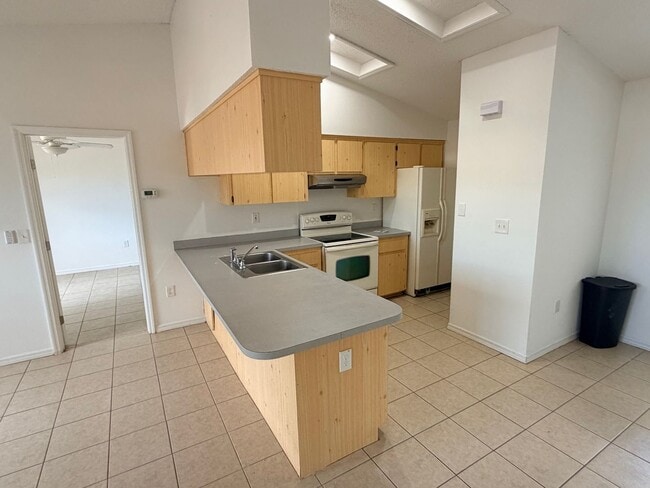 Photo - READY TO MOVE INTO 3/2/2 WITH IDEAL LOCATION!!!!