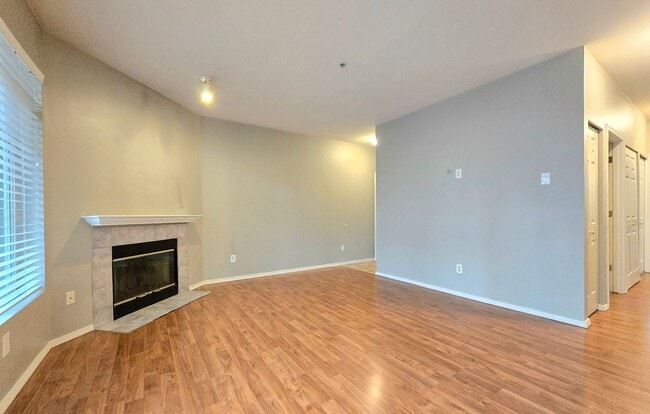 Photo - Condo in Brookwood Community in Bothell  Pet Friendly!