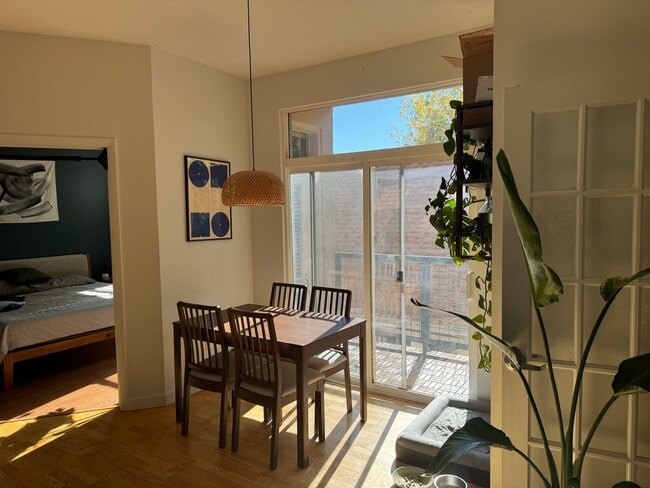 Photo - 2422 Tremont Pl