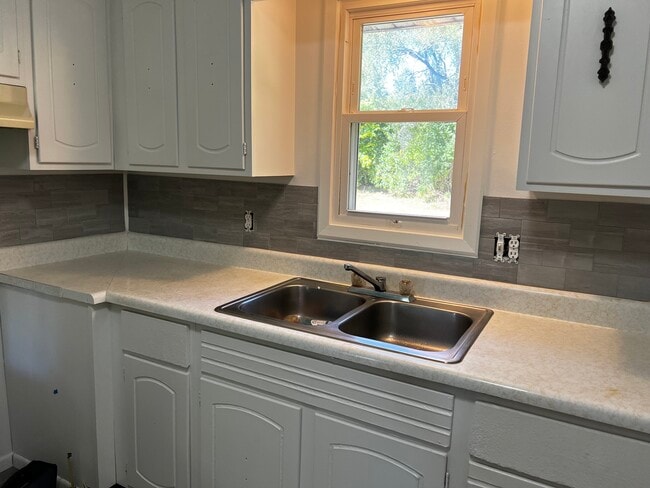 Photo - 150-152 Fauber Ln