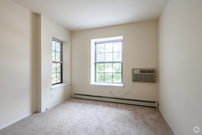 1BR 1BA - Bathroom