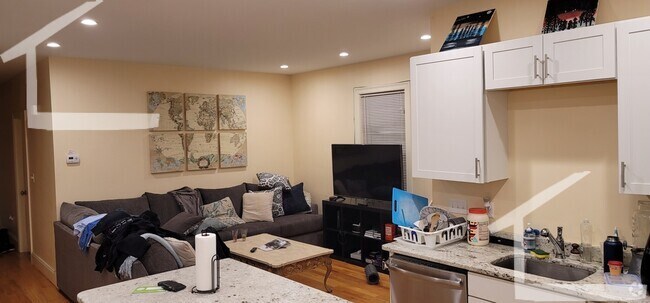 Building Photo - 23 Higgins St Unit 1 Rental