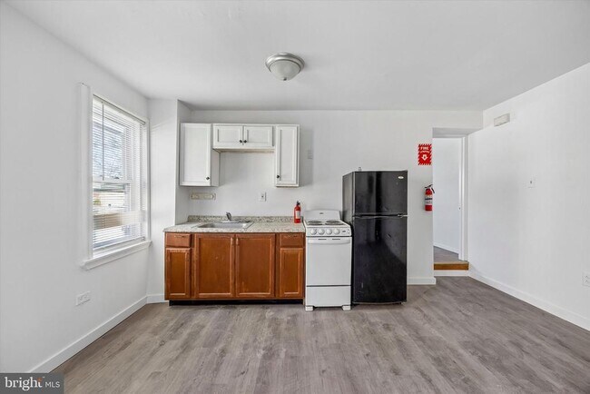 Photo - 523 Concord Ave Unit 2R