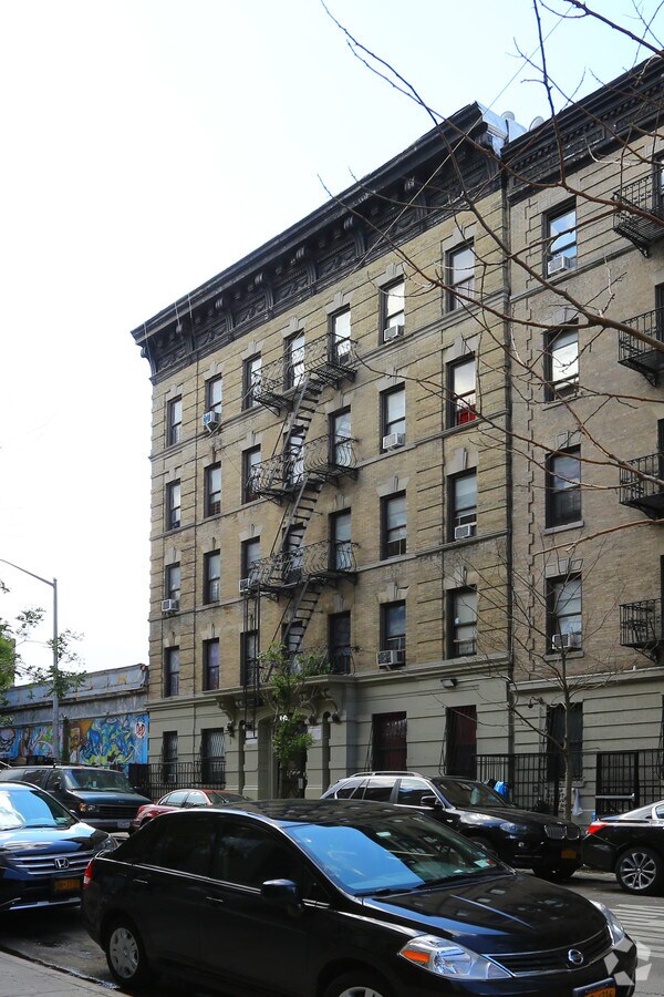Photo - 612 W 182nd St