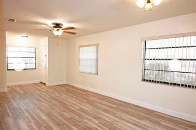 Photo - 2112 Oak Chace Ct Unit 1