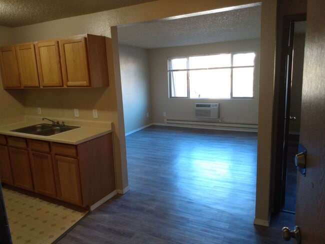 Photo - 1 bedroom 1 bathroom upstairs apartment - Granvue Apartments