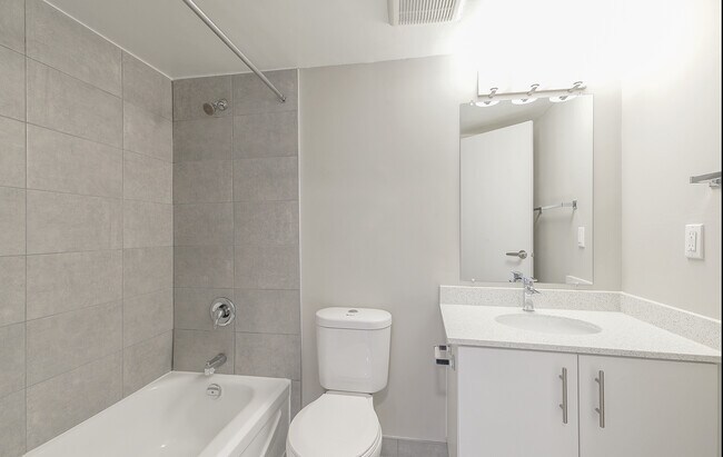 Photo - 25 San Romanoway