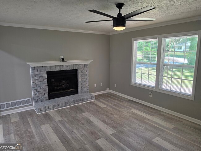 Photo - 586 Ridge Ave