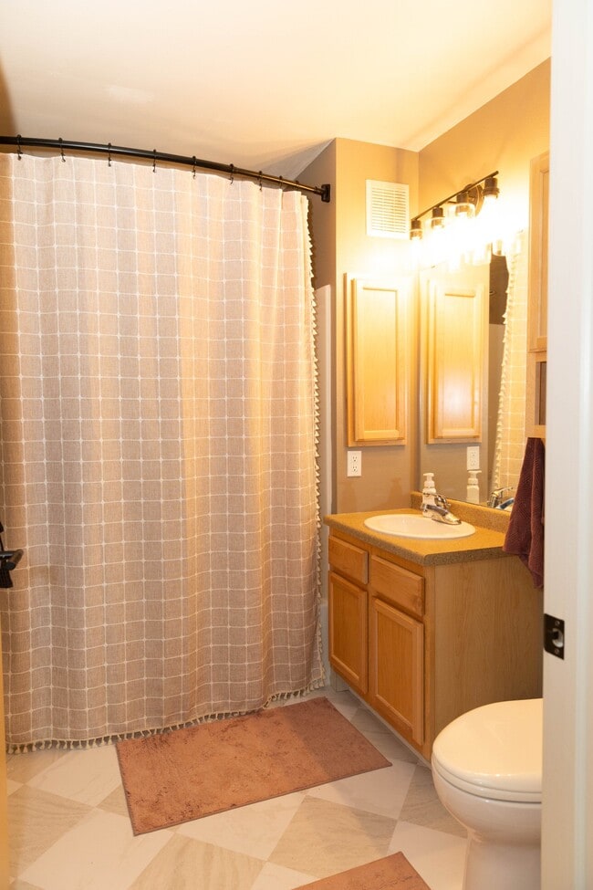 Photo - 4600 S Washington St Unit #123