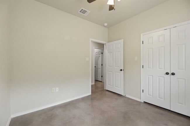 Photo - 153 Joanne Lp