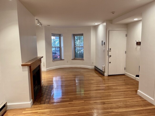 Building Photo - 236 W Canton St Unit 2