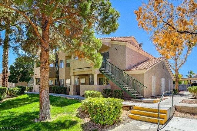 Photo - 2216 Benmore St Unidad 202