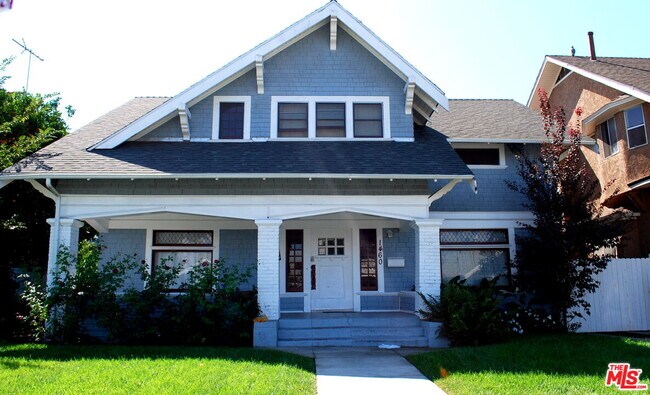 Building Photo - 1460 W 28th St Unit 1460 Rental