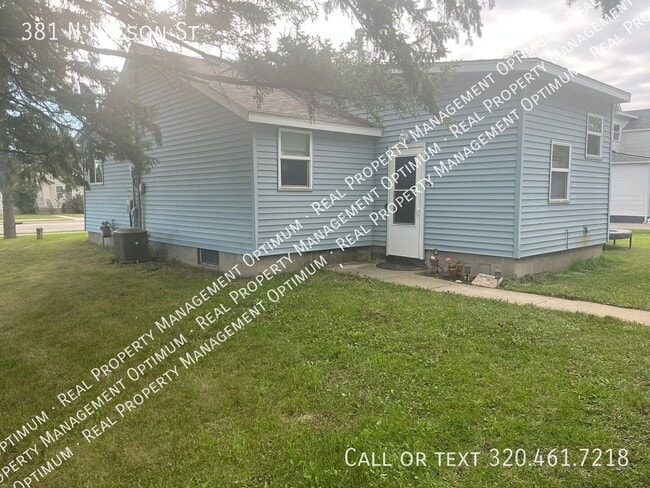 381 Nelson St N