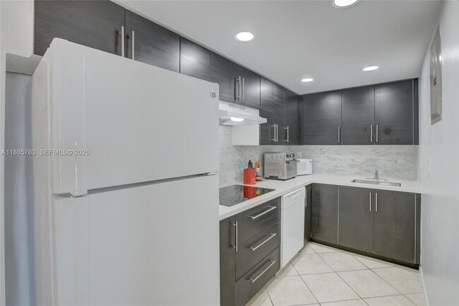 Photo - 200 S Birch Rd Unit 605