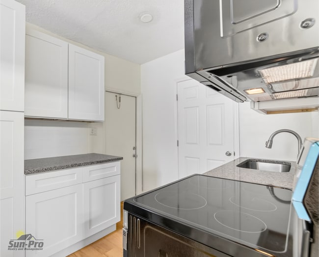 Building Photo - 213 Live Oak Ave Unit A