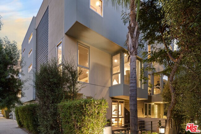 Photo - 310 Washington Blvd Unidad 201