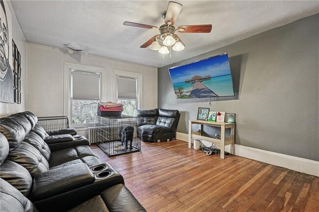 Photo - 436 S Main St