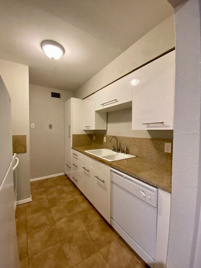 Photo - 4314 Travis St Unit #108