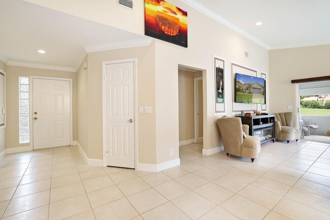 Photo - 6262 Breckenridge Cir