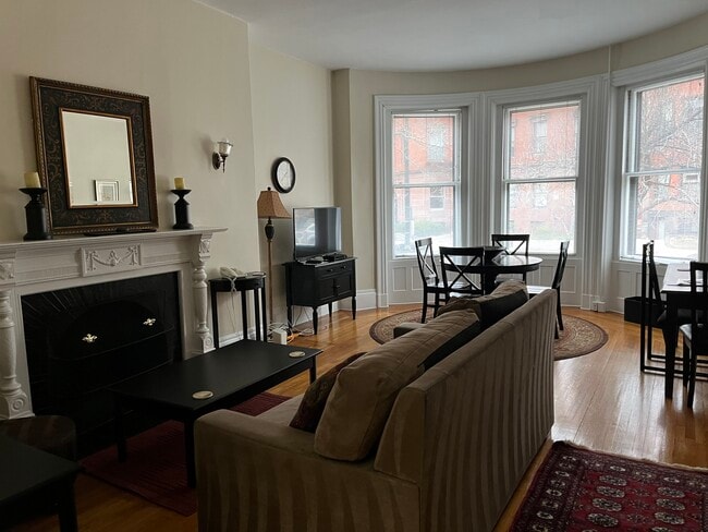 Photo - 453 Beacon St Unidad 2