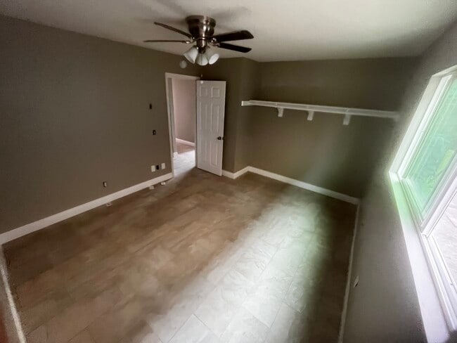 Building Photo - 937 Grand Ave Unit 1