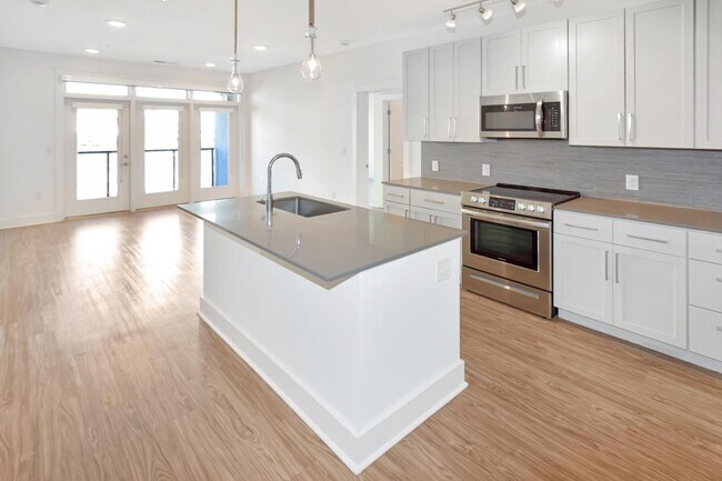 Photo - 101 S Tryon St