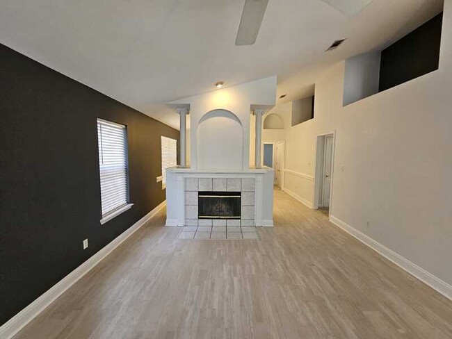 Photo - 2943 Tewkesbury Trce