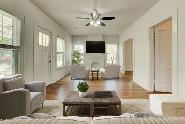 Photo - Move In Special! 2 Bed/1 Bath Corner Lot H...