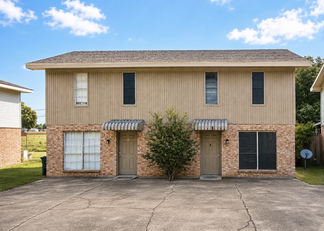 Building Photo - 211 Al Pearson Dr Unit Apt B