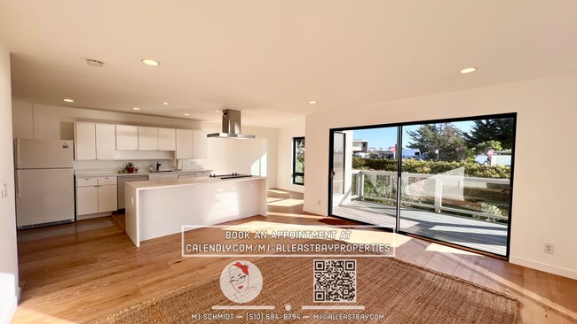 Photo - One of a kind 2bd/2bth with breathtaking views of the Bay, includes water, garbage, 1 parking spo... Unit 156