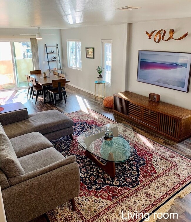 Photo - 3 bed updated OB townhome, near beach