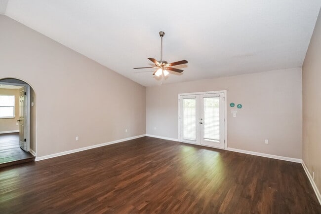 3499 Guernsey Ct