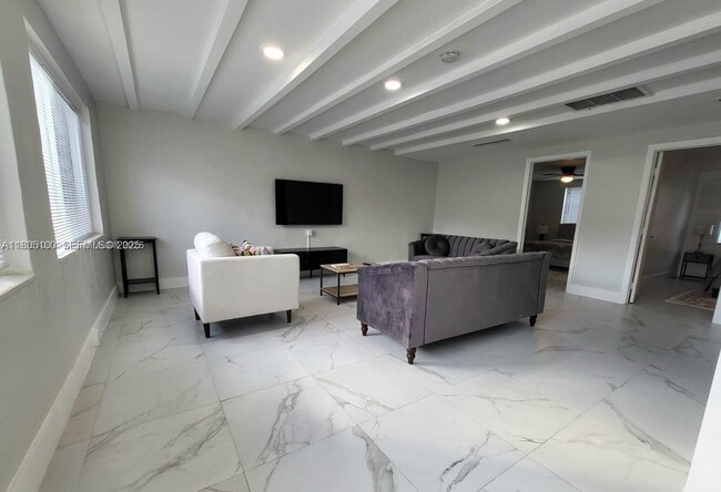 Photo - 900 SW 31st St