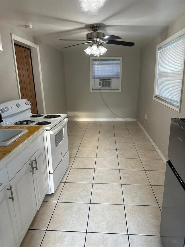 Photo - 3407 N Avenida Republica de Cuba Unit A